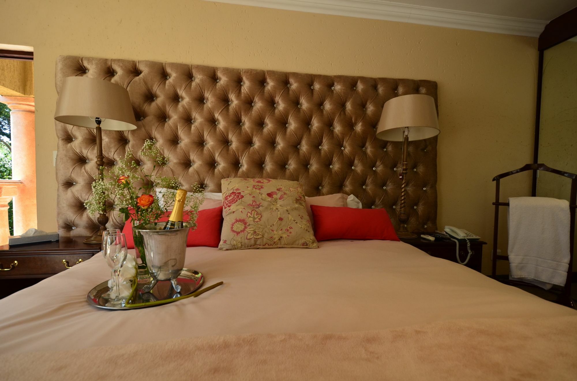 House Of Pharaohs And Conference Centre Hotel Johannesburg Bagian luar foto