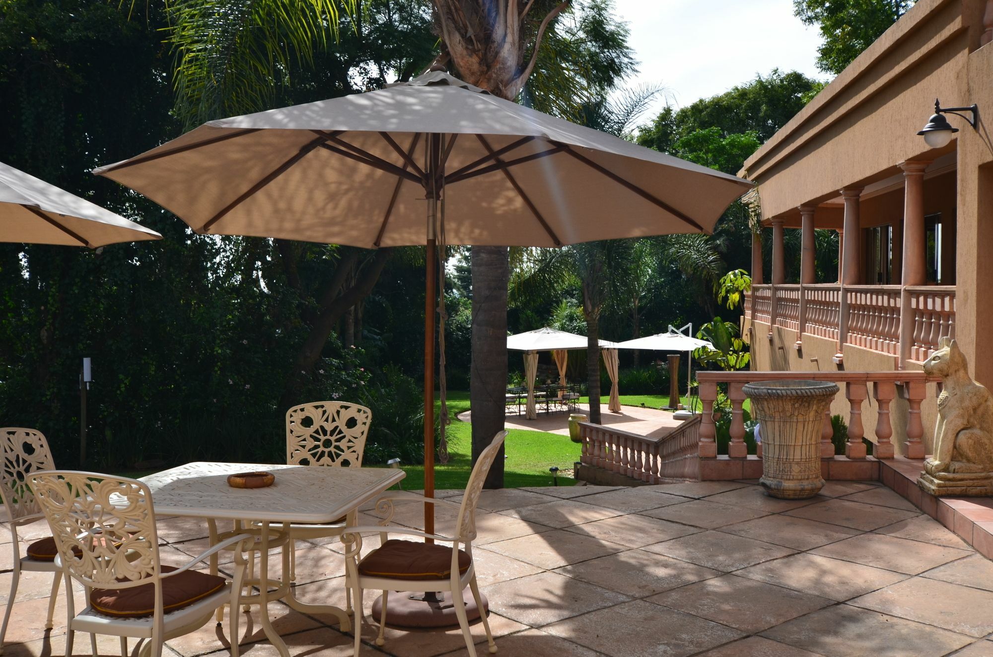 House Of Pharaohs And Conference Centre Hotel Johannesburg Bagian luar foto