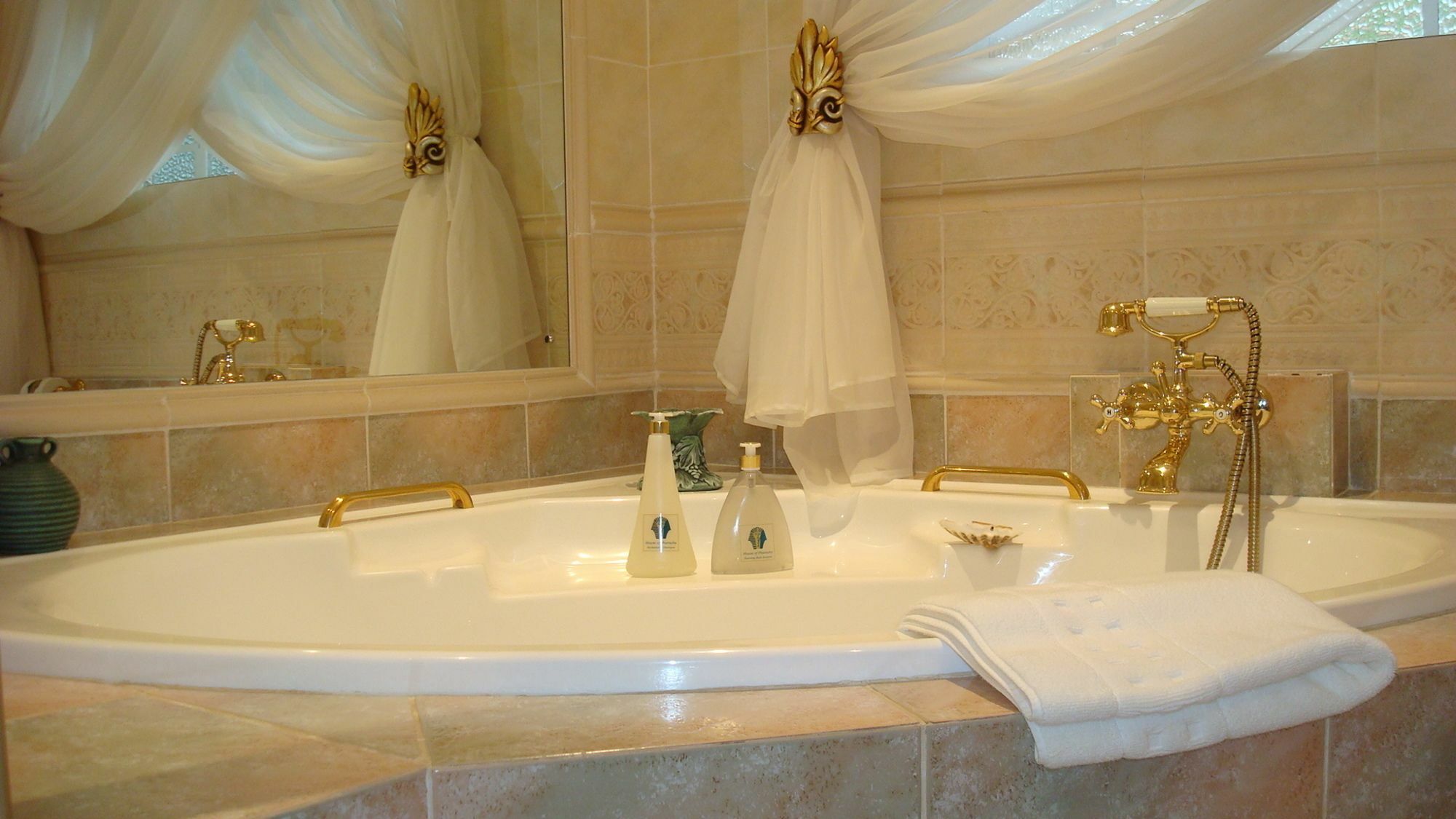House Of Pharaohs And Conference Centre Hotel Johannesburg Bagian luar foto